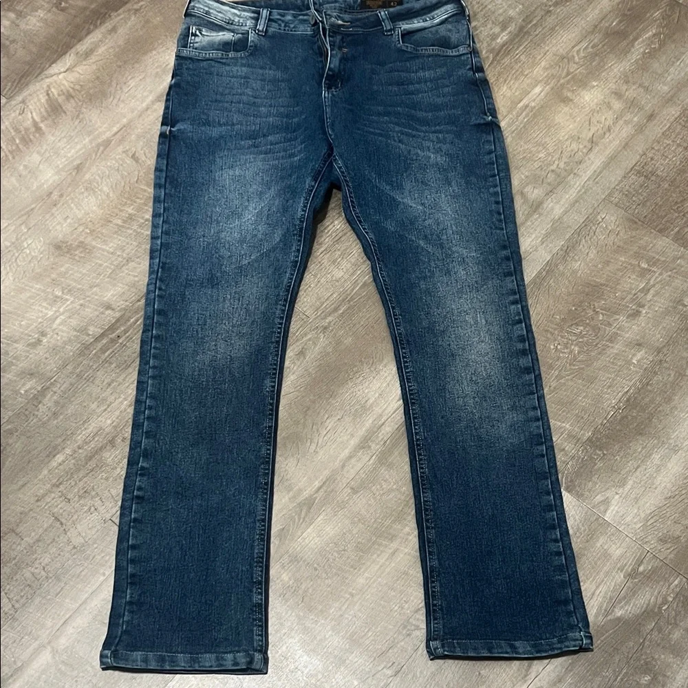 Classic Indigo Men's Straight Jeans - Picture 1 of 3